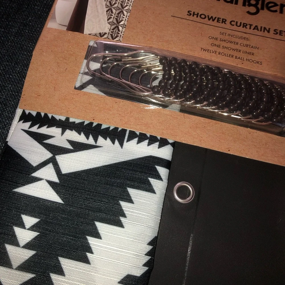 🖤 Wrangler Black & White Geometric Shower Curtain set - curtain , liner & hooks